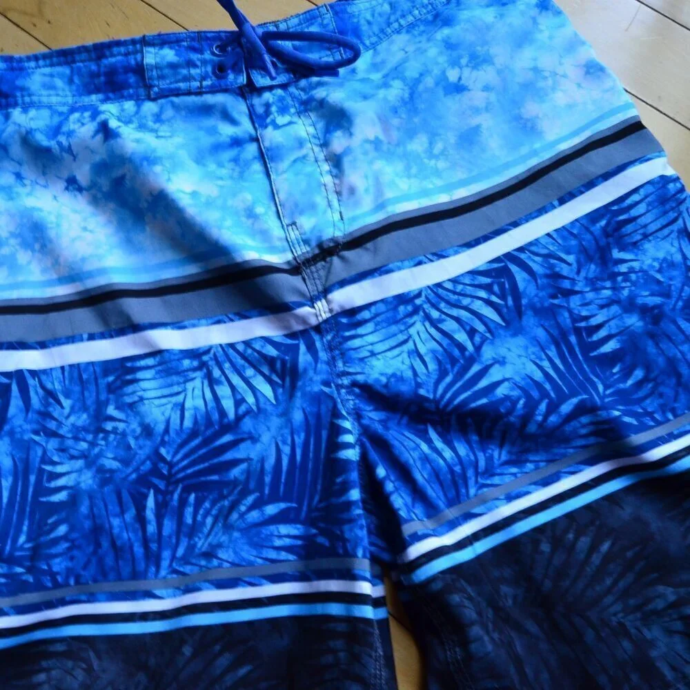 Speedo Men’s Leaf Tie Dye Print Stripes Multi-Colored Mesh Lined Swim Trunks L